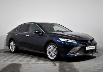 Подержанный автомобиль Toyota Camry Sedan 2020 года (3 фото)