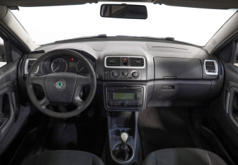 Подержанный автомобиль Skoda Roomster 2008 года (9 фото)