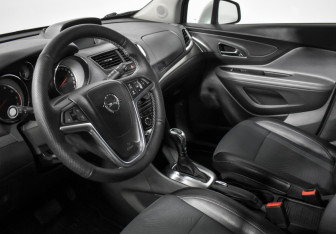 Подержанный автомобиль Opel Mokka 2013 года (9 фото)