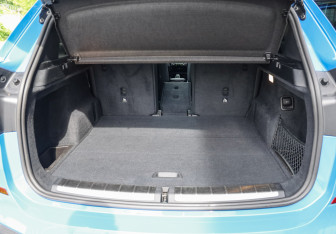 Подержанный автомобиль BMW X1 2020 года (31 фото)