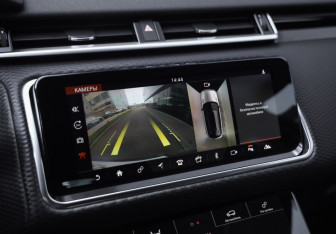 Подержанный автомобиль Land Rover Range Rover Velar 2017 года (19 фото)