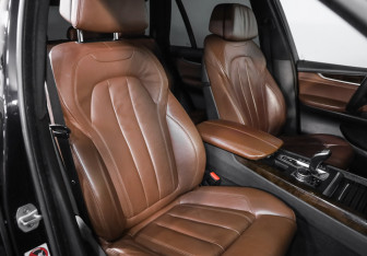 Подержанный автомобиль BMW X5 2013 года (27 фото)