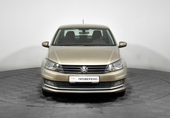 Подержанный автомобиль Volkswagen Polo Sedan 2016 года (2 фото)