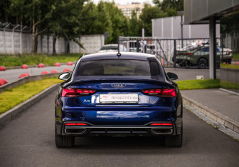 Подержанный автомобиль Audi A5 Liftback 2021 года (7 фото)