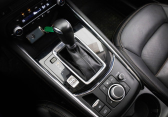 Подержанный автомобиль Mazda CX-5 2021 года (18 фото)