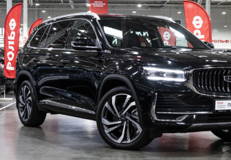 Подержанный автомобиль Geely Monjaro 2024 года (5 фото)