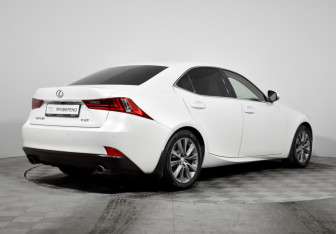 Подержанный автомобиль Lexus IS Sedan 2014 года (5 фото)
