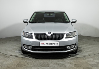 Подержанный автомобиль Skoda Octavia Liftback 2016 года (2 фото)