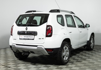 Подержанный автомобиль Renault Duster 2016 года (5 фото)