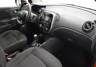 Подержанный автомобиль Renault Kaptur 2018 года (12 фото)