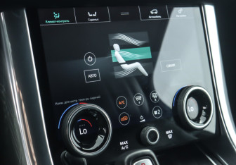 Подержанный автомобиль Land Rover Range Rover Sport 2018 года (18 фото)