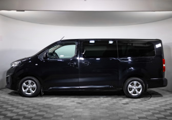 Подержанный автомобиль Peugeot Traveller 2021 года (8 фото)