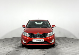 Подержанный автомобиль Kia Rio Hatchback 2012 года (2 фото)