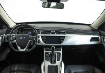 Подержанный автомобиль Geely Atlas 2019 года (9 фото)