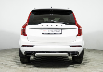 Подержанный автомобиль Volvo XC90 2017 года (6 фото)