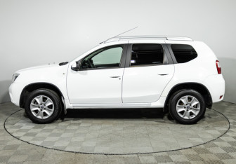 Подержанный автомобиль Nissan Terrano 2019 года (8 фото)