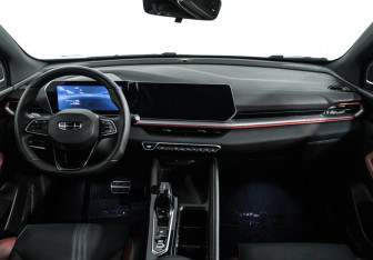 Подержанный автомобиль Geely Coolray 2023 года (13 фото)