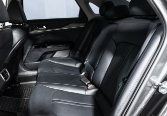 Подержанный автомобиль Kia K5 2024 года (20 фото)