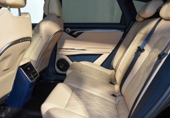 Подержанный автомобиль Voyah Free 2023 года (12 фото)