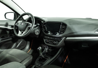 Подержанный автомобиль LADA (ВАЗ) Vesta Sedan 2018 года (9 фото)