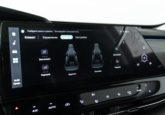 Подержанный автомобиль Changan UNI-K 2023 года (20 фото)