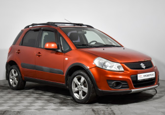 Подержанный автомобиль Suzuki SX4 Hatchback 2013 года (3 фото)