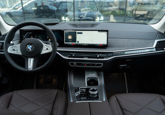 Новый BMW X5 2025 (11 фото)