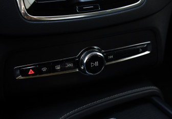 Подержанный автомобиль Volvo XC90 2020 года (20 фото)