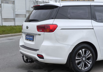 Подержанный автомобиль Kia Carnival 2019 года (7 фото)