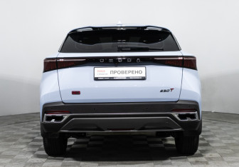 Подержанный автомобиль Omoda C5 2023 года (6 фото)