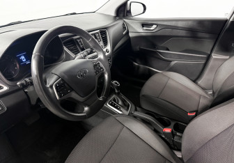Подержанный автомобиль Hyundai Solaris Sedan 2018 года (9 фото)