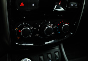 Подержанный автомобиль Nissan Terrano 2019 года (13 фото)