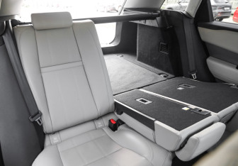 Подержанный автомобиль Land Rover Range Rover Velar 2018 года (33 фото)