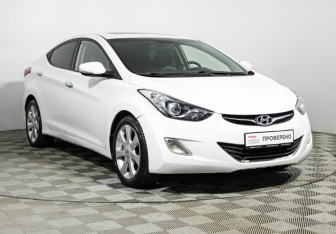 Подержанный автомобиль Hyundai Avante Sedan 2011 года (3 фото)