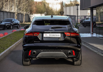 Подержанный автомобиль Jaguar E-Pace 2019 года (6 фото)