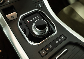 Подержанный автомобиль Land Rover Range Rover Evoque 2013 года (15 фото)