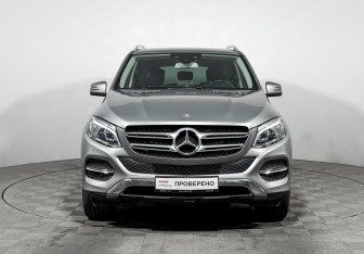 Подержанный автомобиль Mercedes-Benz GLE 2015 года (2 фото)