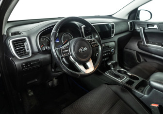 Подержанный автомобиль Kia Sportage 2019 года (11 фото)