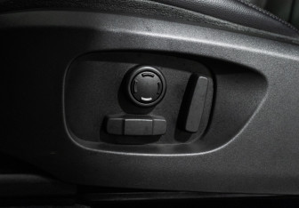 Подержанный автомобиль Land Rover Discovery Sport 2017 года (16 фото)