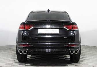 Подержанный автомобиль Geely Tugella 2023 года (6 фото)