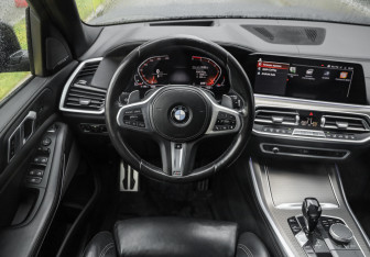 Подержанный автомобиль BMW X5 2019 года (14 фото)