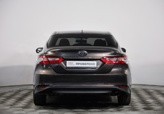 Подержанный автомобиль Toyota Camry Sedan 2019 года (6 фото)
