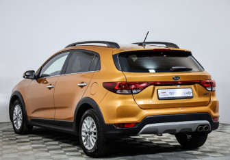 Подержанный автомобиль Kia Rio Hatchback 2018 года (7 фото)