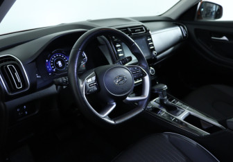 Подержанный автомобиль Hyundai Creta 2021 года (14 фото)