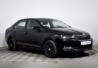 Подержанный автомобиль Skoda Rapid Liftback 2017 года (3 фото)