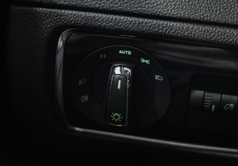 Подержанный автомобиль Skoda Superb Liftback 2014 года (17 фото)