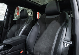 Подержанный автомобиль Geely Monjaro 2024 года (18 фото)