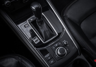 Подержанный автомобиль Mazda CX-5 2020 года (19 фото)