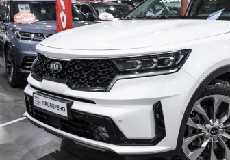 Подержанный автомобиль Kia Sorento 2020 года (2 фото)