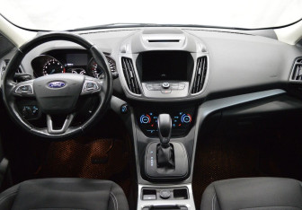 Подержанный автомобиль Ford Kuga 2017 года (14 фото)